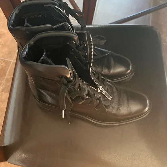 YSL designer boots.  Reposhed.  A bit narrow for my foot but gorgeous. - Picture 4 of 4